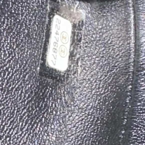 Chanel Large Black Chevron Quilted Caviar Turn Lock CC Oversize Clutch Bag - Picture 12 of 16